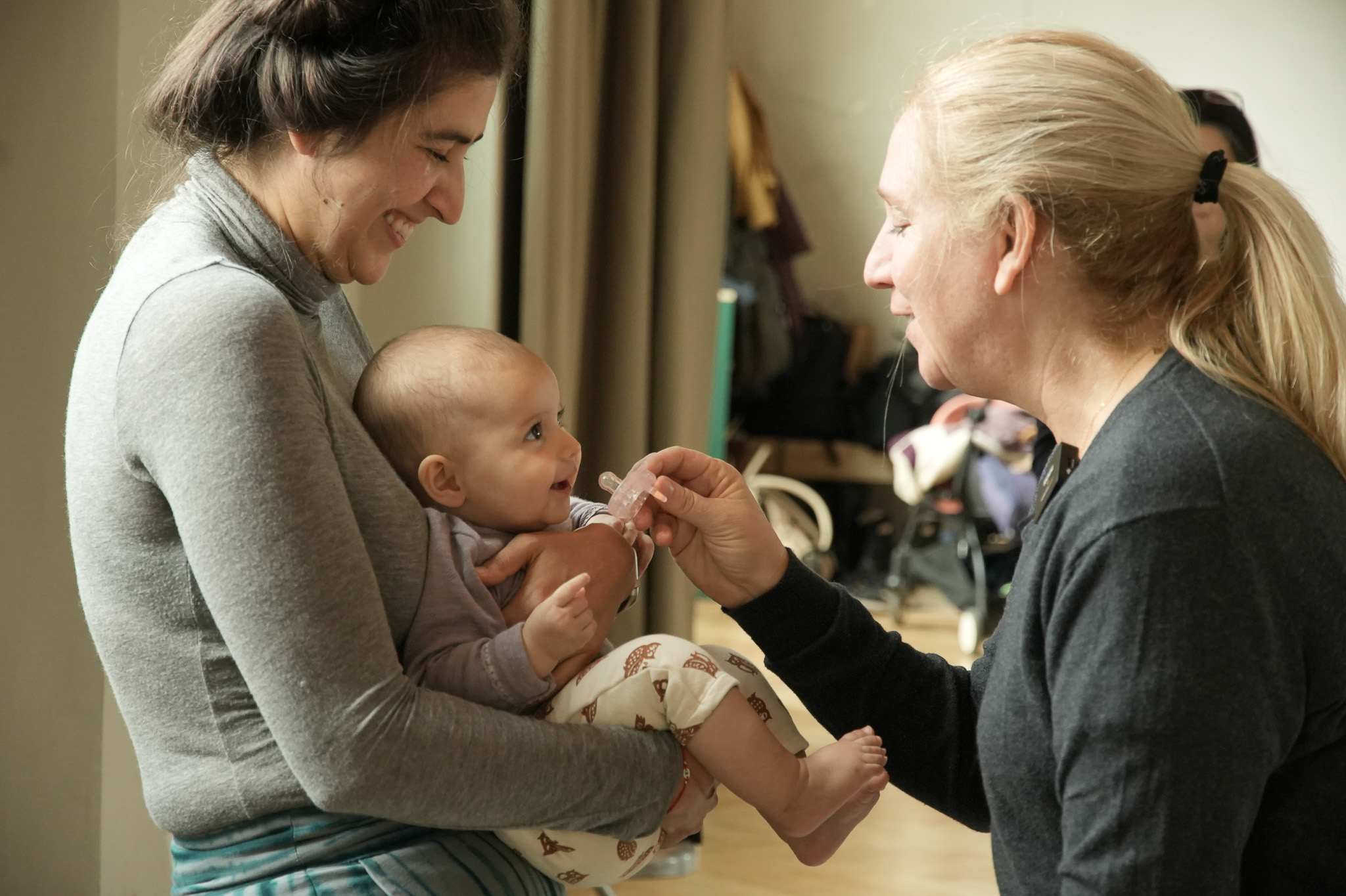 ChildSpace workshop with Orly Gat and parent with infant